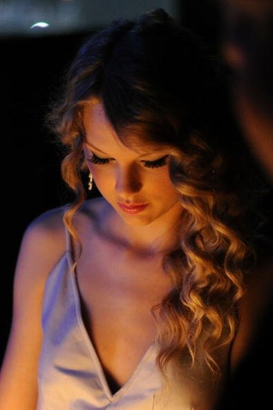 Taylor Swift at Brooks & Dunn's Tribute Concert: The Last Rodeo — photo 45