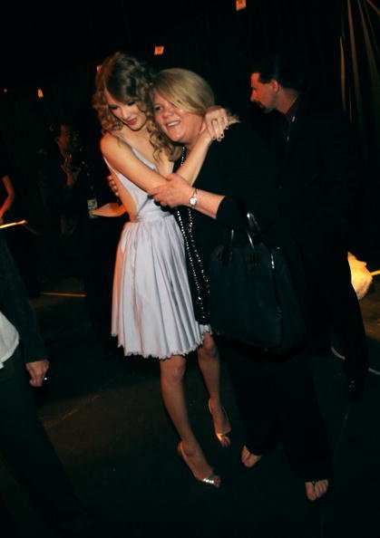 Taylor Swift at Brooks & Dunn's Tribute Concert: The Last Rodeo — photo 47