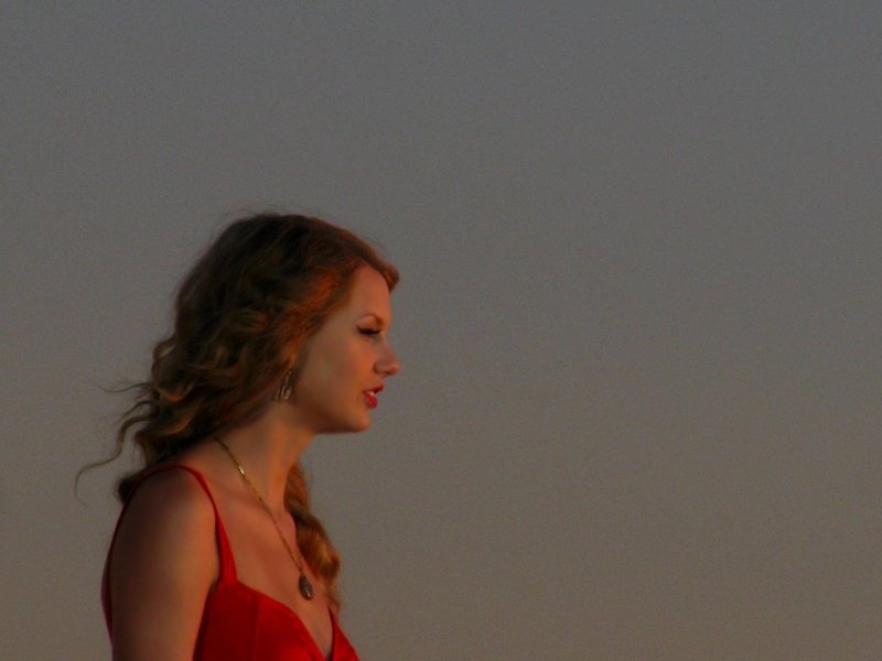 Taylor Swift at CMT Premieres: Taylor Swift "Mine" — photo 14