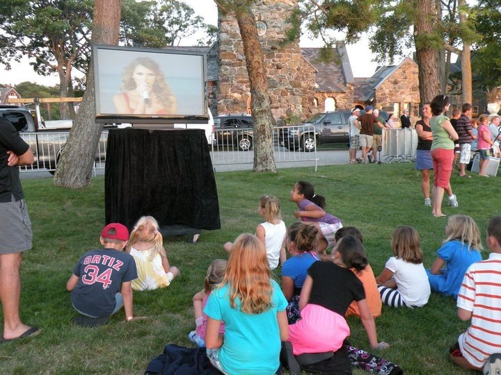 Taylor Swift at CMT Premieres: Taylor Swift "Mine" — photo 81