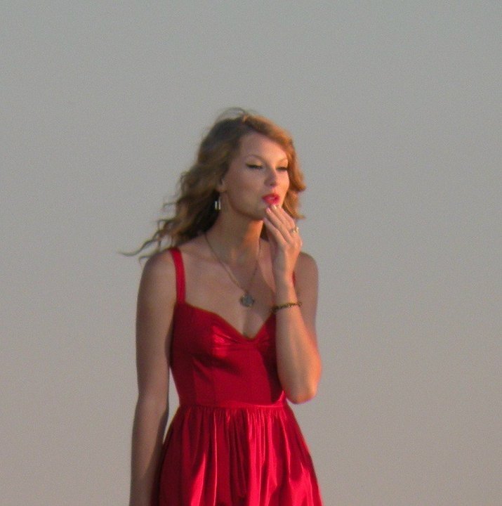 Taylor Swift at CMT Premieres: Taylor Swift "Mine" — photo 92