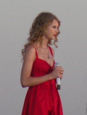 Taylor Swift at CMT Premieres: Taylor Swift "Mine" — photo 94