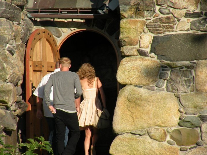 Taylor Swift at CMT Premieres: Taylor Swift "Mine" — photo 98