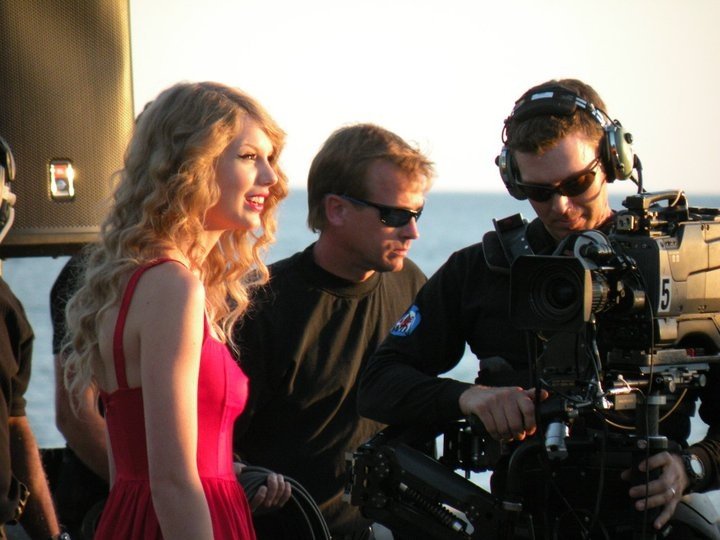 Taylor Swift at CMT Premieres: Taylor Swift "Mine" — photo 100