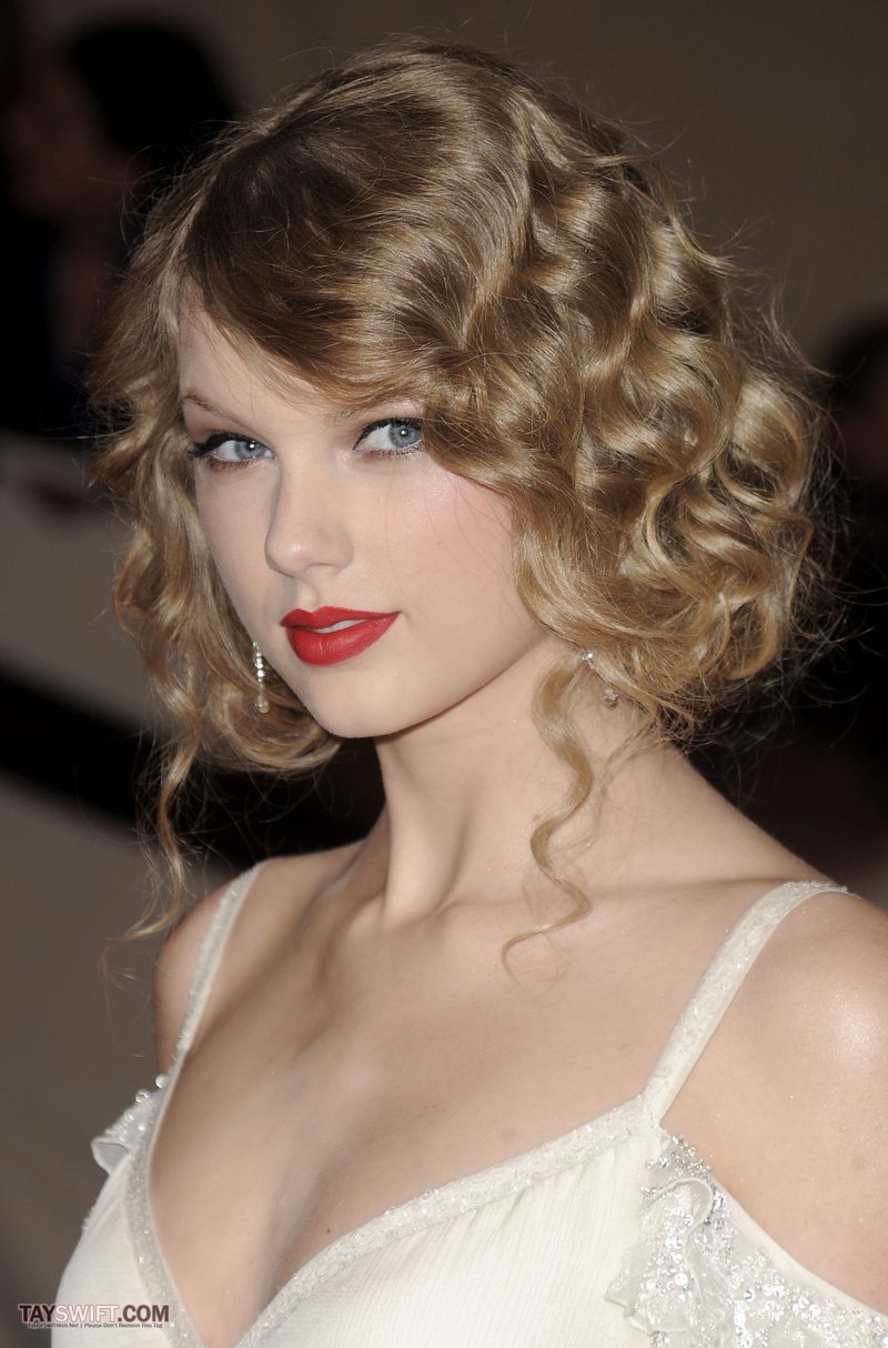 Taylor Swift at 2010 Costume Institute Gala — photo 52