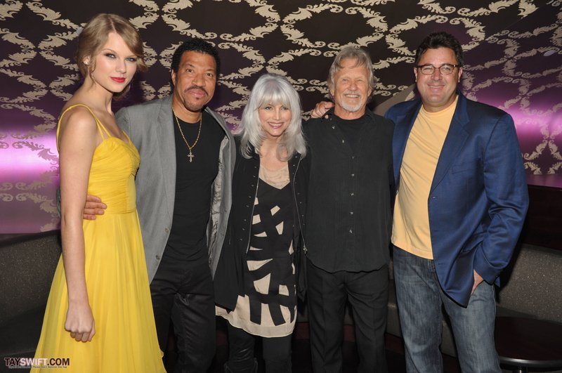 Taylor Swift at Country Music Hall of Fame & Museum's "All For The Hall" — photo 35