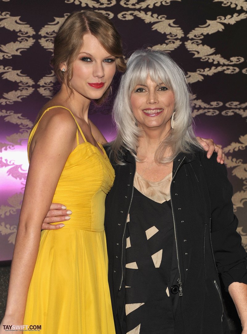 Taylor Swift at Country Music Hall of Fame & Museum's "All For The Hall" — photo 40