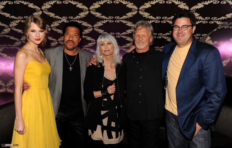 Taylor Swift at Country Music Hall of Fame & Museum's "All For The Hall" — photo 71