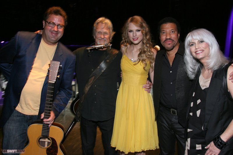 Taylor Swift at Country Music Hall of Fame & Museum's "All For The Hall" — photo 73