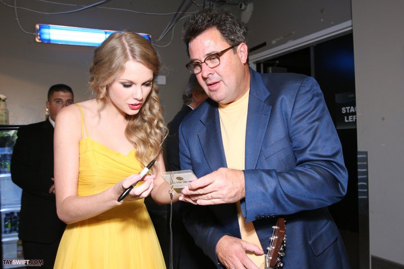 Taylor Swift at Country Music Hall of Fame & Museum's "All For The Hall" — photo 79