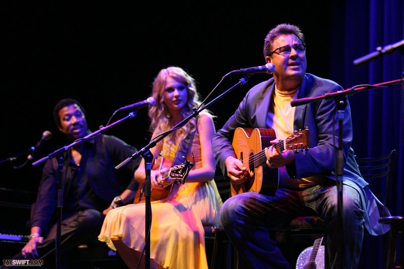 Taylor Swift at Country Music Hall of Fame & Museum's "All For The Hall" — photo 83