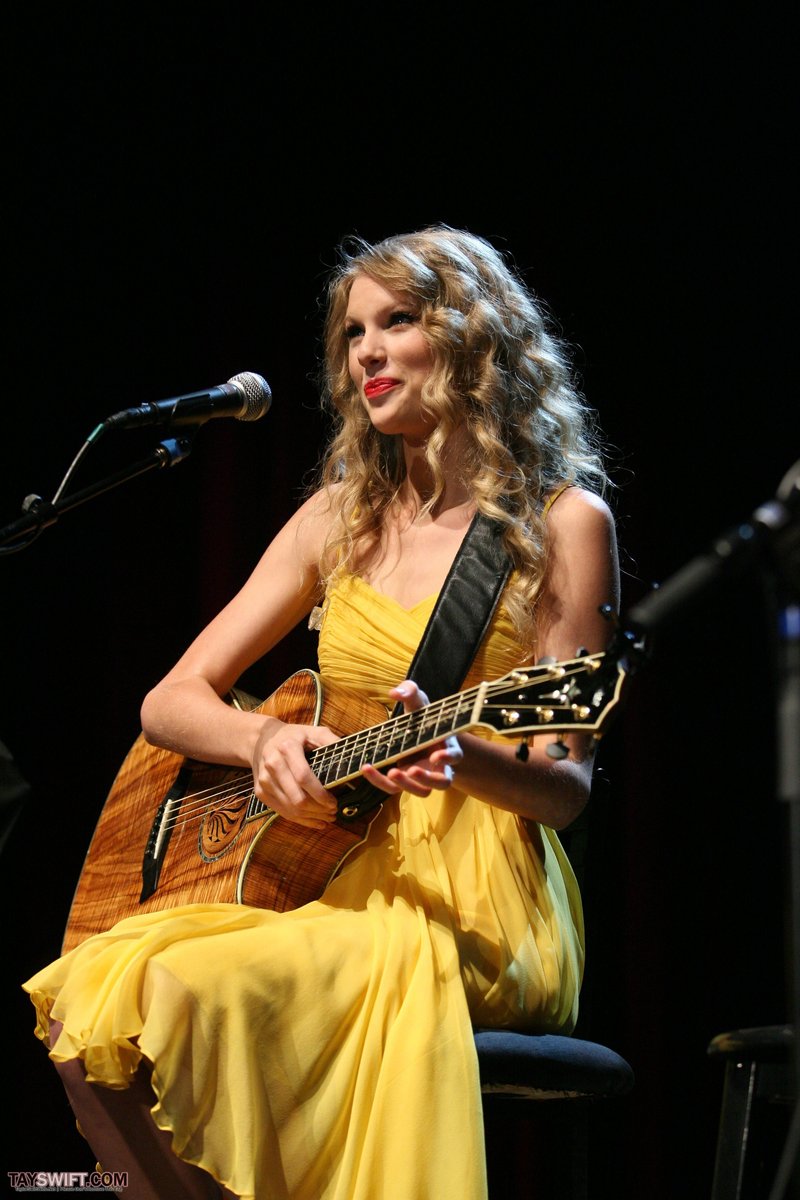 Taylor Swift at Country Music Hall of Fame & Museum's "All For The Hall" — photo 87