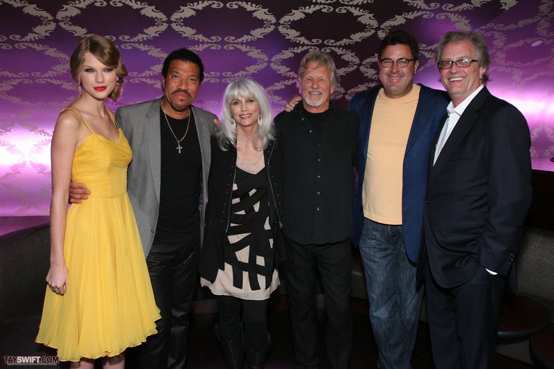 Taylor Swift at Country Music Hall of Fame & Museum's "All For The Hall" — photo 95