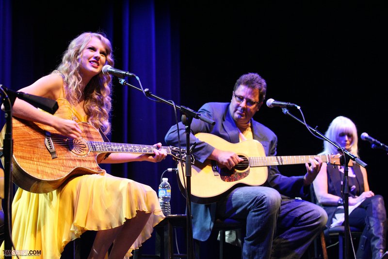 Taylor Swift at Country Music Hall of Fame & Museum's "All For The Hall" — photo 96