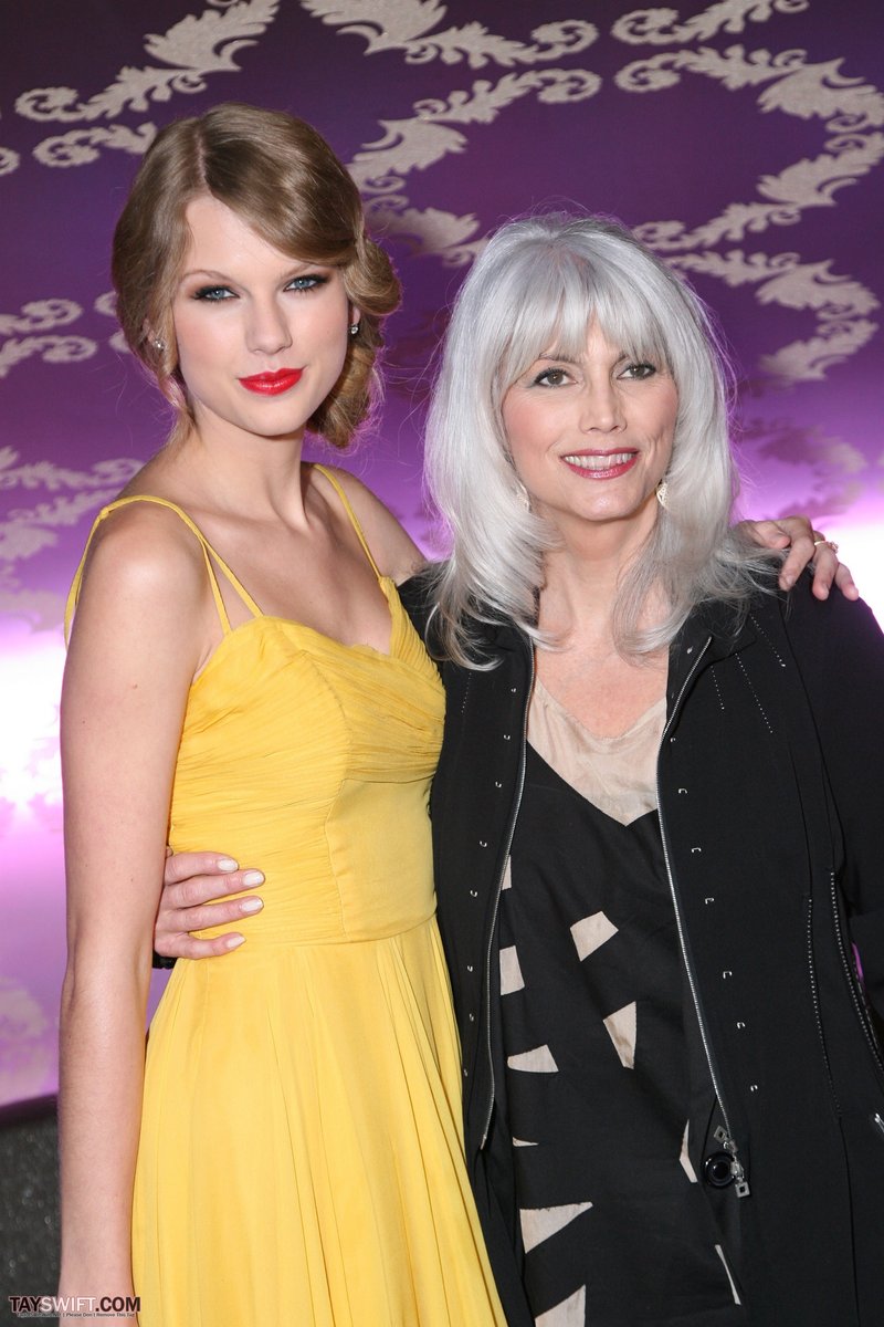 Taylor Swift at Country Music Hall of Fame & Museum's "All For The Hall" — photo 97