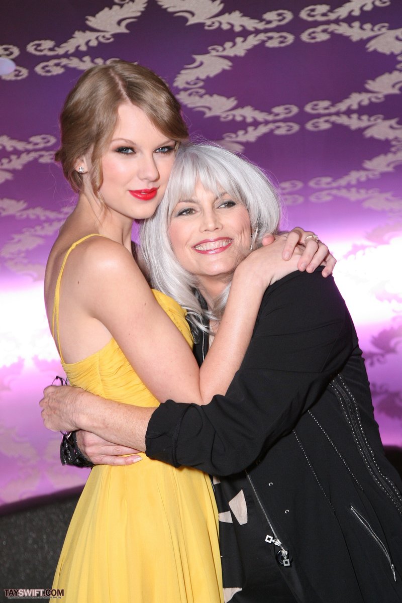 Taylor Swift at Country Music Hall of Fame & Museum's "All For The Hall" — photo 103