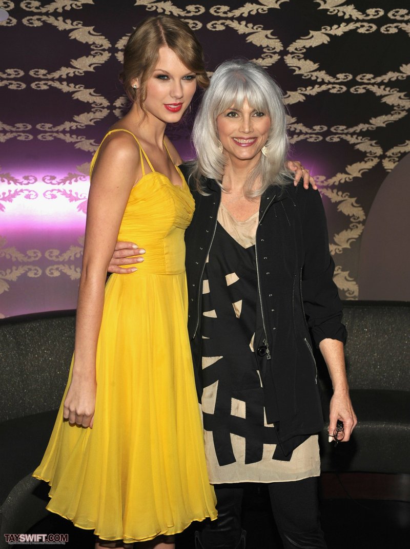 Taylor Swift at Country Music Hall of Fame & Museum's "All For The Hall" — photo 124