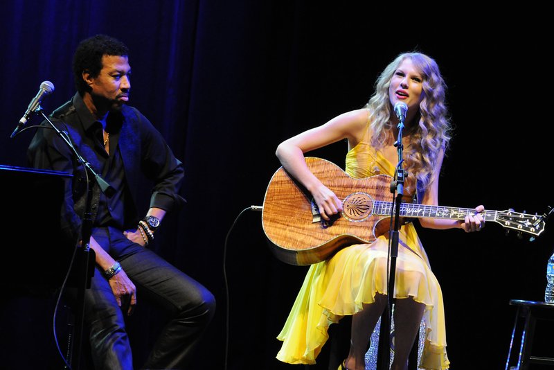 Taylor Swift at Country Music Hall of Fame & Museum's "All For The Hall" — photo 130