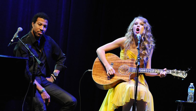 Taylor Swift at Country Music Hall of Fame & Museum's "All For The Hall" — photo 134