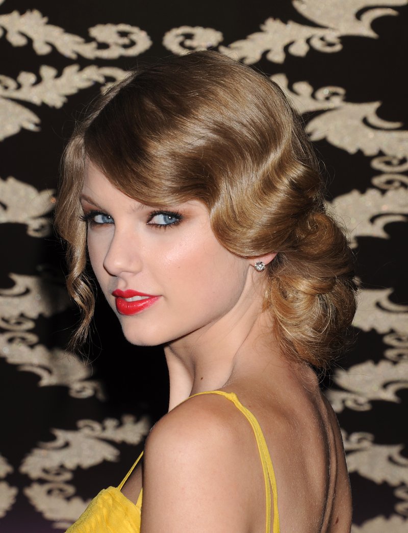 Taylor Swift at Country Music Hall of Fame & Museum's "All For The Hall" — photo 141