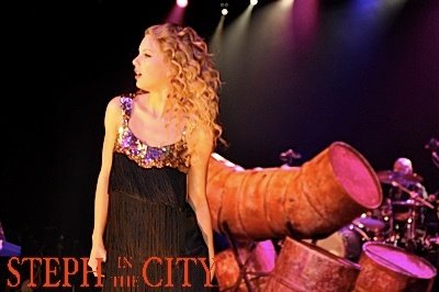 Taylor Swift at 2010 Country Radio Seminar — photo 34