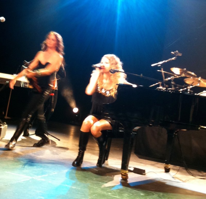 Taylor Swift at 2010 Country Radio Seminar — photo 81