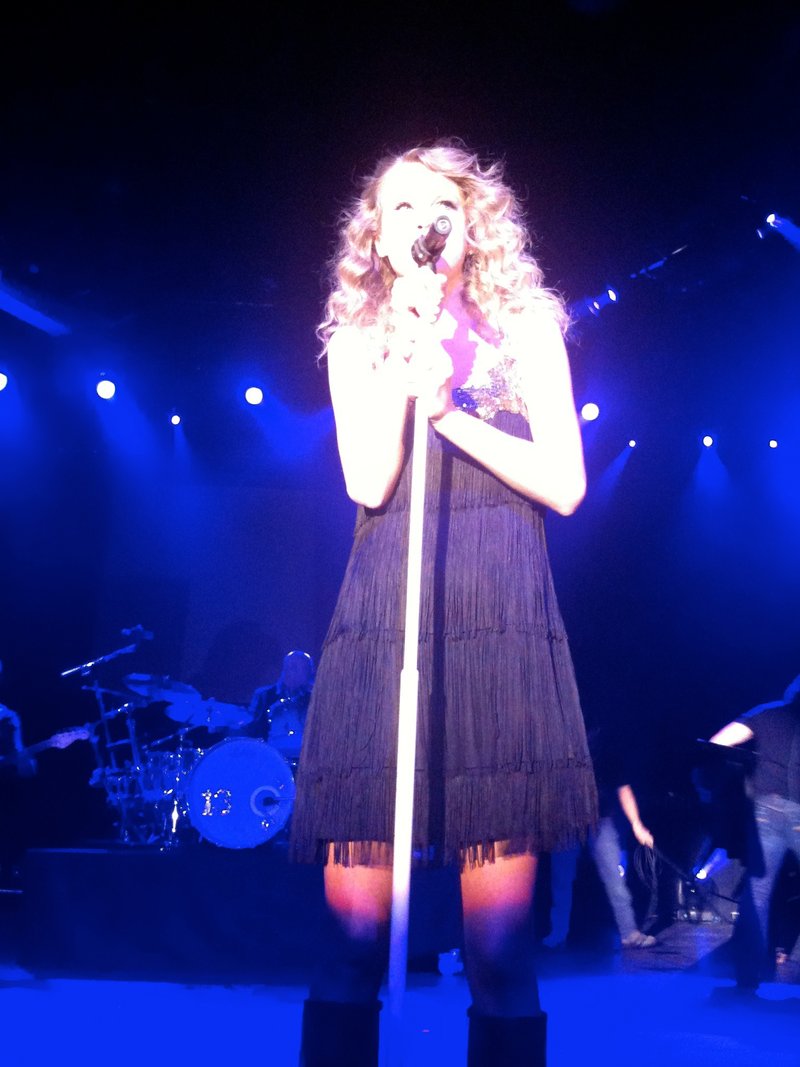 Taylor Swift at 2010 Country Radio Seminar — photo 85