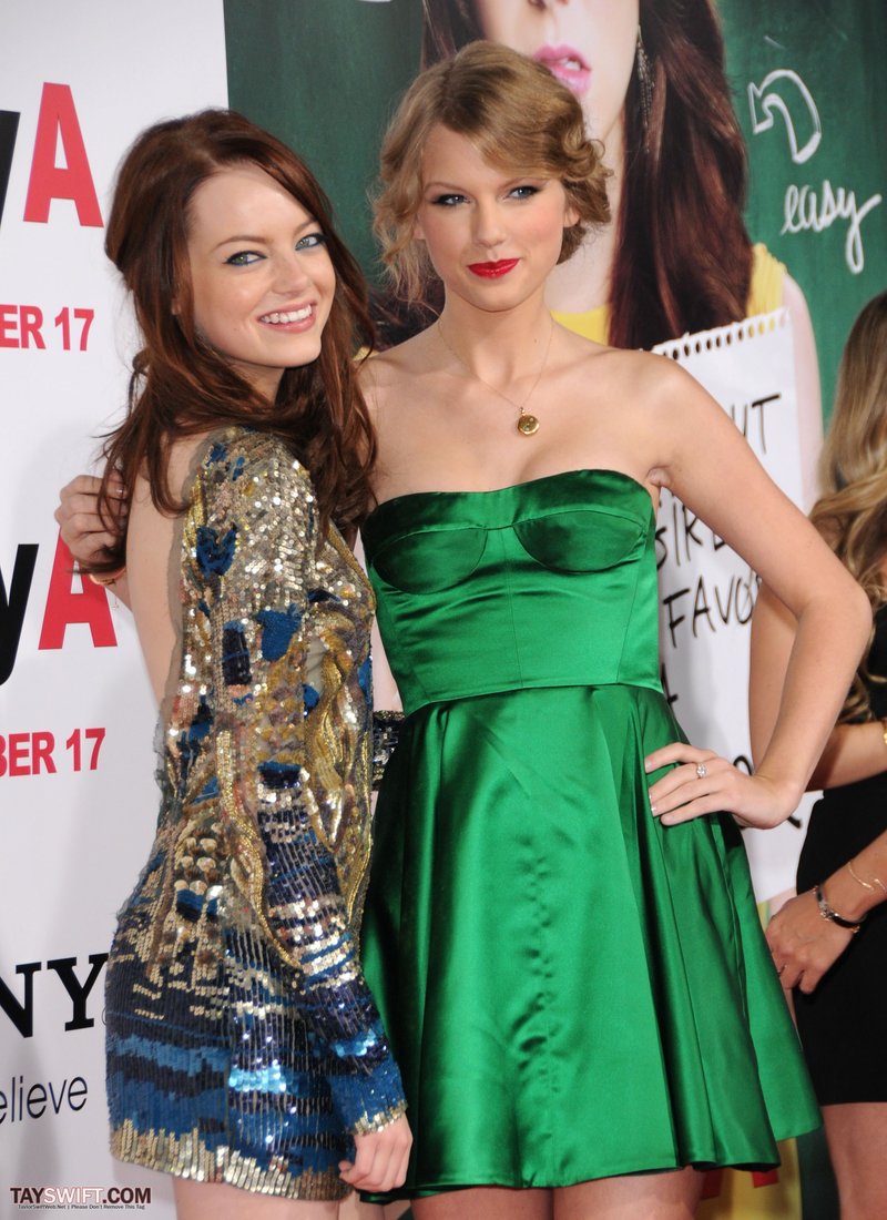 Taylor Swift at "Easy A" Los Angeles Premiere — photo 58