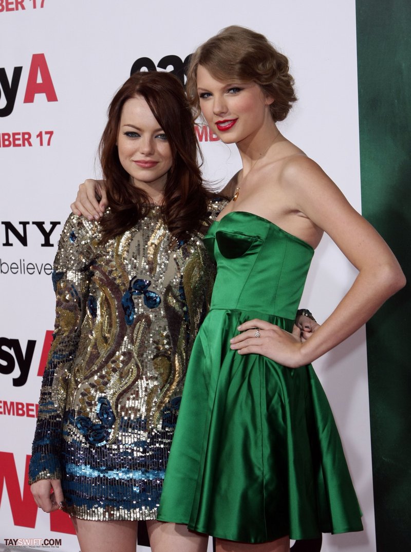 Taylor Swift at "Easy A" Los Angeles Premiere — photo 126