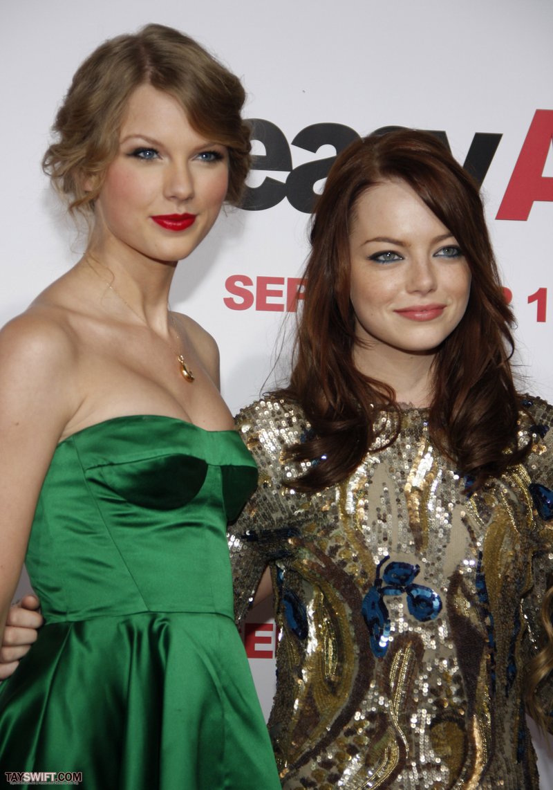 Taylor Swift at "Easy A" Los Angeles Premiere — photo 140
