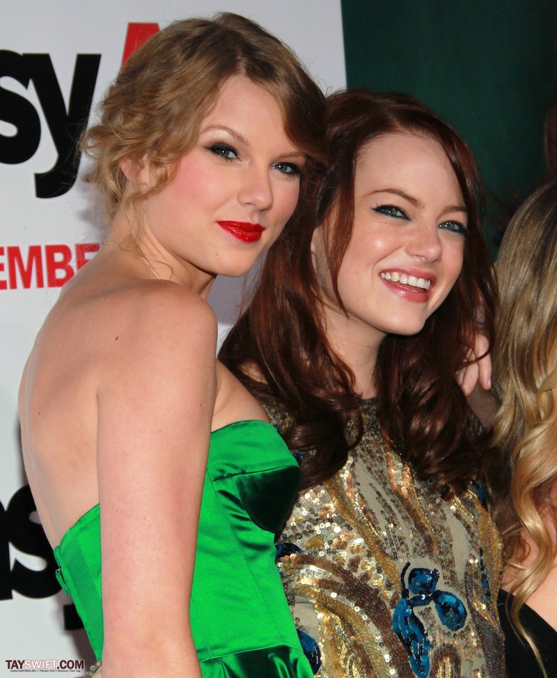 Taylor Swift at "Easy A" Los Angeles Premiere — photo 201