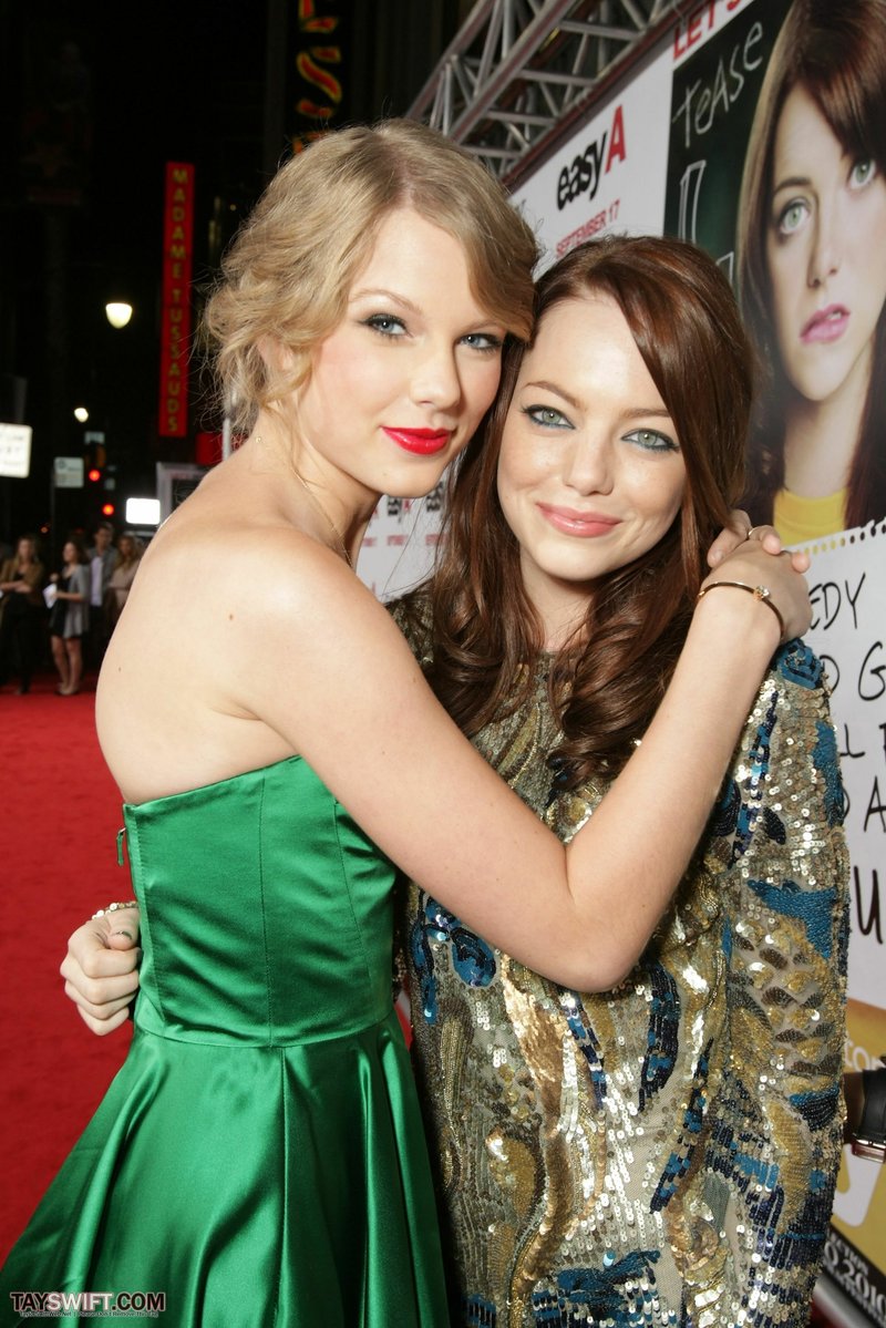 Taylor Swift at "Easy A" Los Angeles Premiere — photo 275