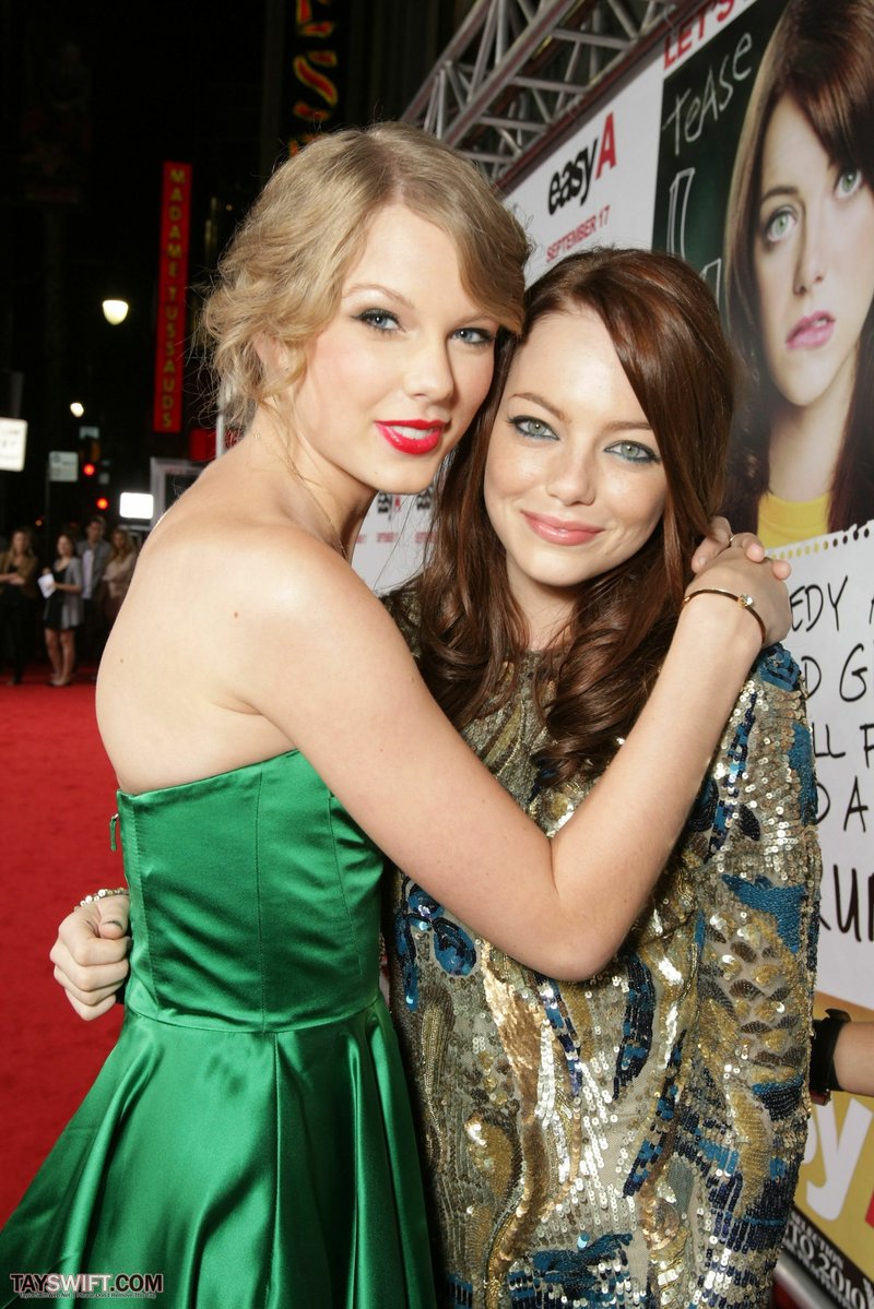 Taylor Swift at "Easy A" Los Angeles Premiere — photo 276