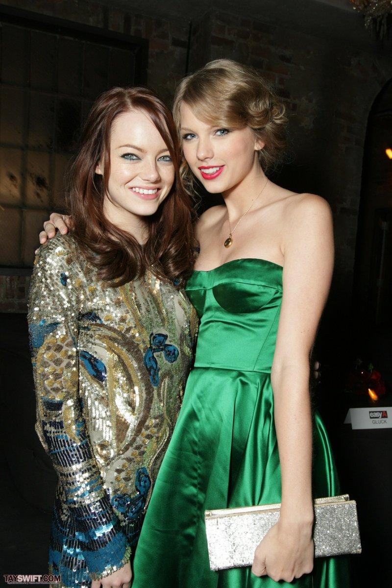 Taylor Swift at "Easy A" Los Angeles Premiere — photo 354