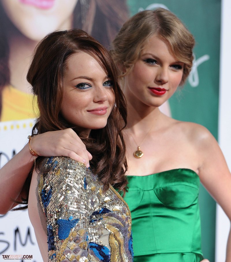 Taylor Swift at "Easy A" Los Angeles Premiere — photo 370