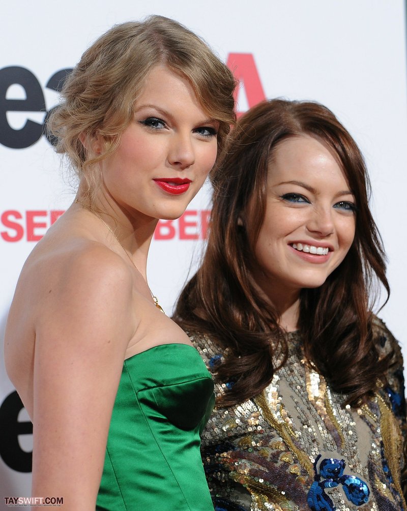 Taylor Swift at "Easy A" Los Angeles Premiere — photo 372