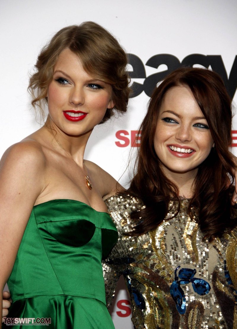 Taylor Swift at "Easy A" Los Angeles Premiere — photo 475