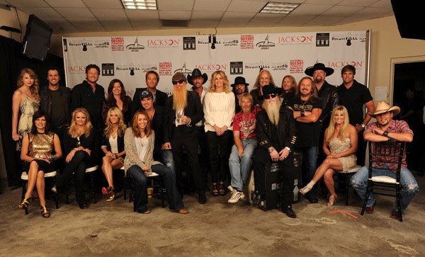 Taylor Swift at Nashville Rising: A Benefit Concert For Flood Recovery — photo 4