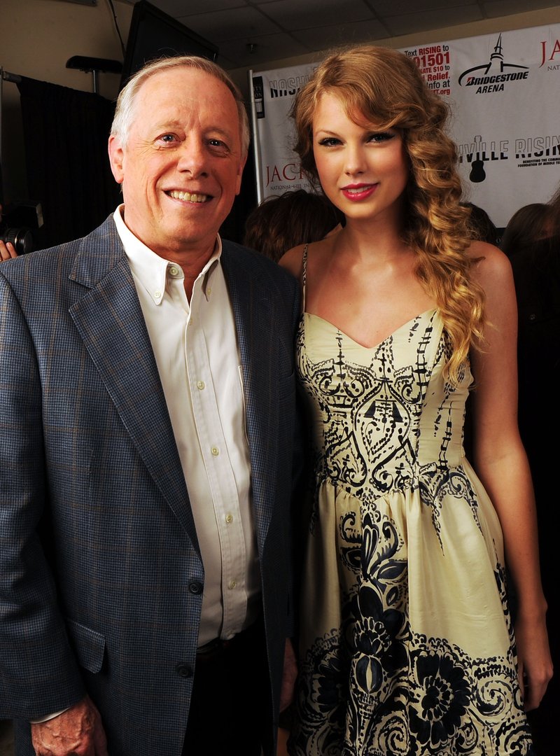 Taylor Swift at Nashville Rising: A Benefit Concert For Flood Recovery — photo 16