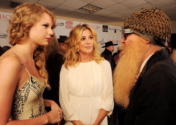 Taylor Swift at Nashville Rising: A Benefit Concert For Flood Recovery — photo 18