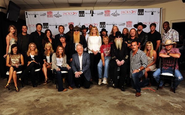 Taylor Swift at Nashville Rising: A Benefit Concert For Flood Recovery — photo 20