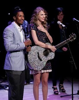 Taylor Swift at Read Now! With Taylor Swift — photo 11