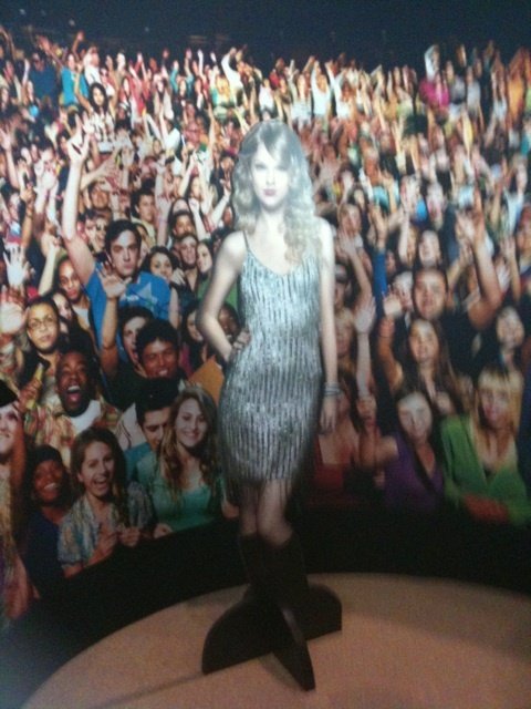 Taylor Swift at Taylor Swift's 13 Hour Meet & Greet — photo 6