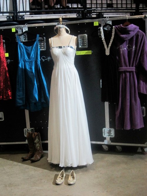 Taylor Swift at Taylor Swift's 13 Hour Meet & Greet — photo 22