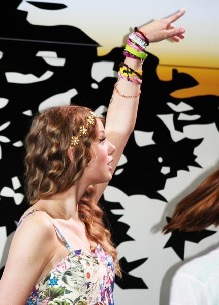 Taylor Swift at Taylor Swift's 13 Hour Meet & Greet — photo 86