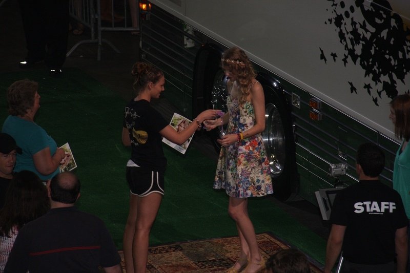 Taylor Swift at Taylor Swift's 13 Hour Meet & Greet — photo 96