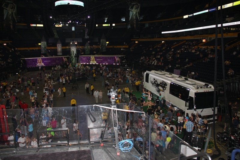 Taylor Swift at Taylor Swift's 13 Hour Meet & Greet — photo 102