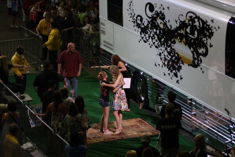 Taylor Swift at Taylor Swift's 13 Hour Meet & Greet — photo 121