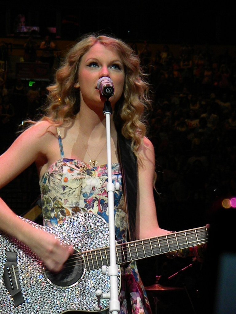 Taylor Swift at Taylor Swift's 13 Hour Meet & Greet — photo 150