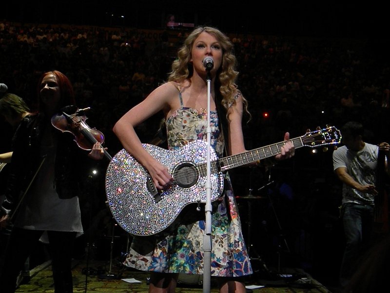 Taylor Swift at Taylor Swift's 13 Hour Meet & Greet — photo 151